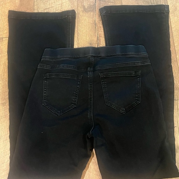 Cello Women's Classic Black Skinny Jeans - Picture 3 of 6